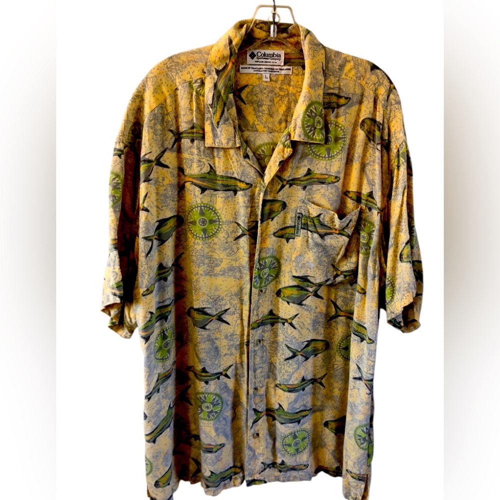 😎 Men’s Vintage Columbia 🐟 shirt